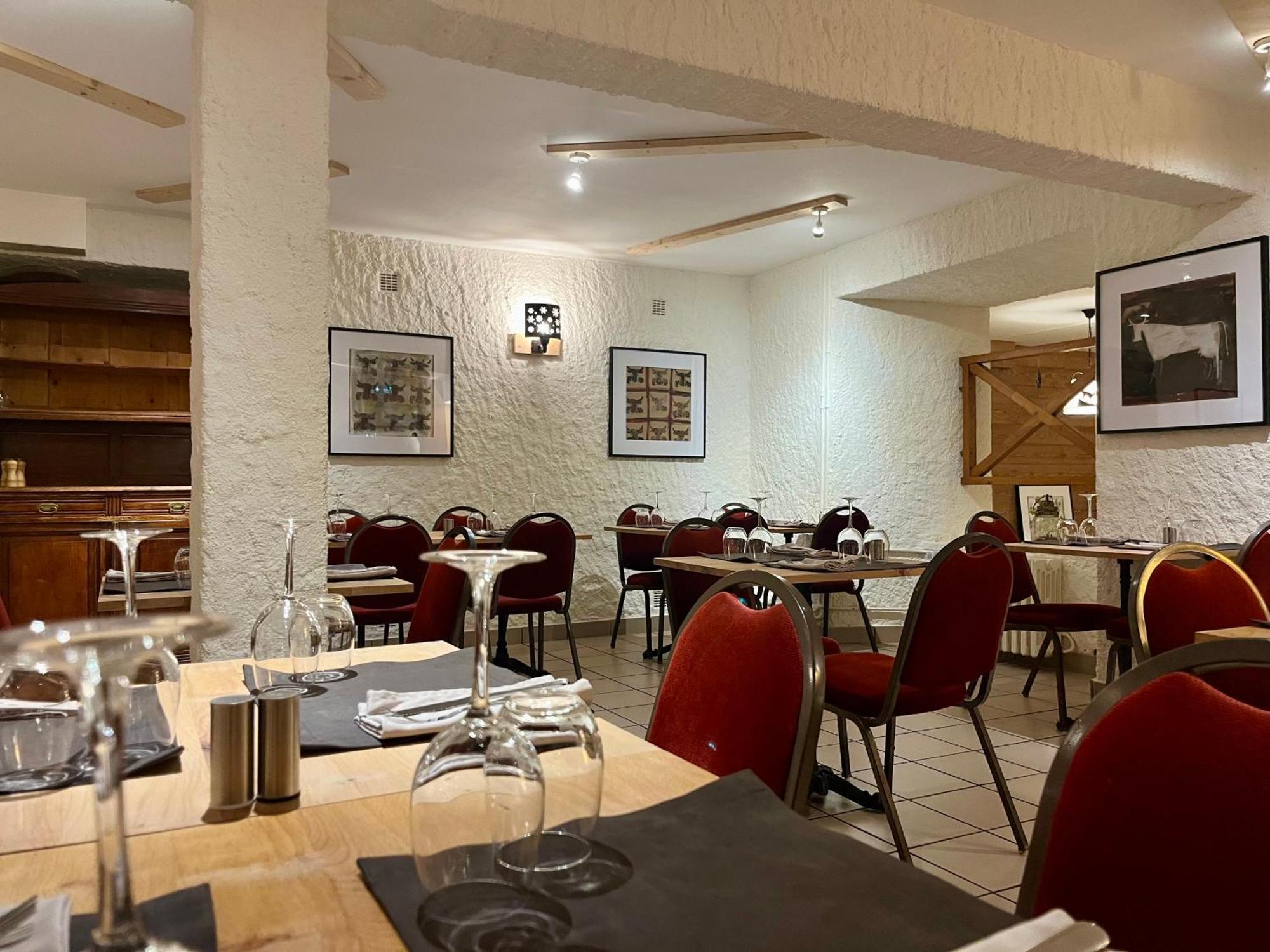Hotel Restaurant Le Clos Besse-et-Saint-Anastaise Exteriér fotografie