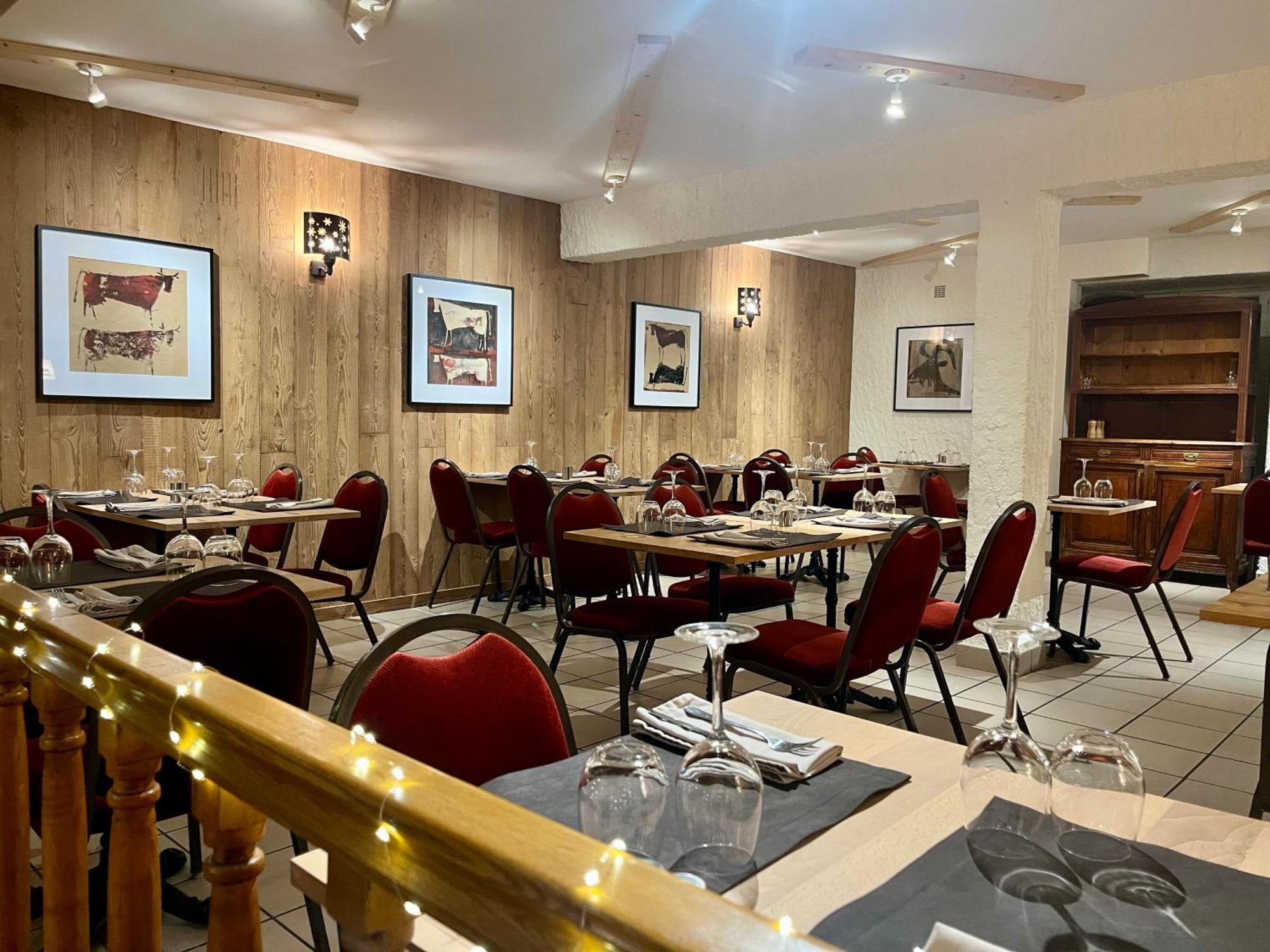 Hotel Restaurant Le Clos Besse-et-Saint-Anastaise Exteriér fotografie